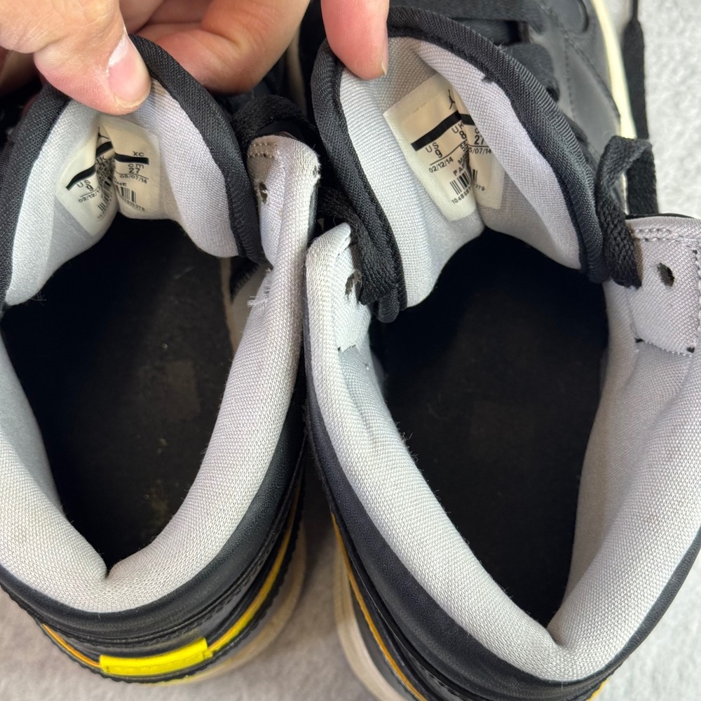 Jordan Air Jordan 1 Mid Retro Mens Size 9 Black Yellow 554724-070 Sneakers - Picture 11 of 12